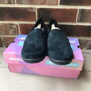 Skechers ladies Madison Ave Plushed shoe